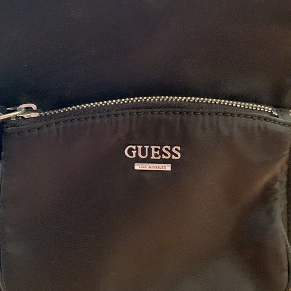 GUESS BACKPACK 🎒 - Picture 2 of 6